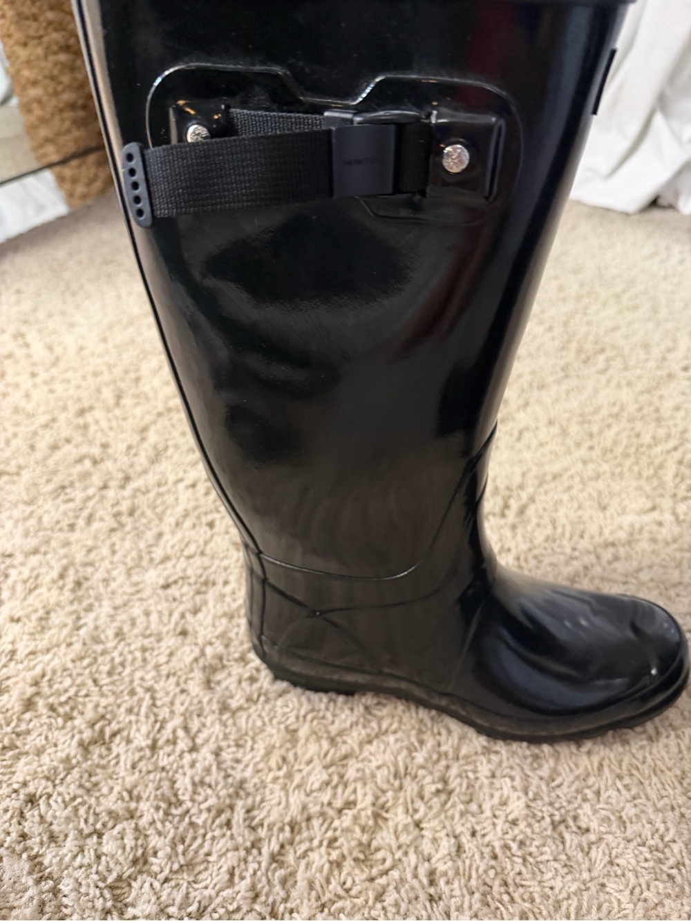 Hunter Gloss Black Tall Rain Boots (with liner) - size 8 - Picture 6 of 16